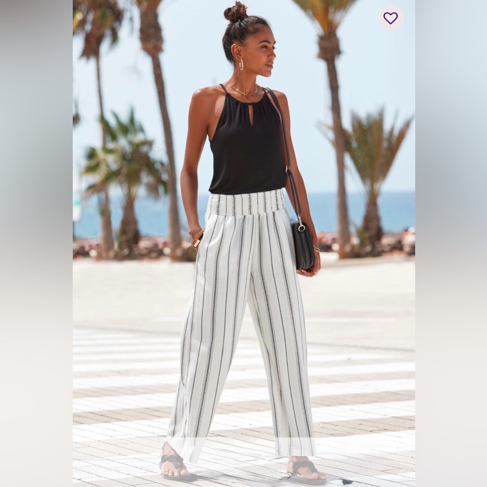 Jupee NWOT Red, White and Coral Striped High Rise Wide Leg Pants with Pockets